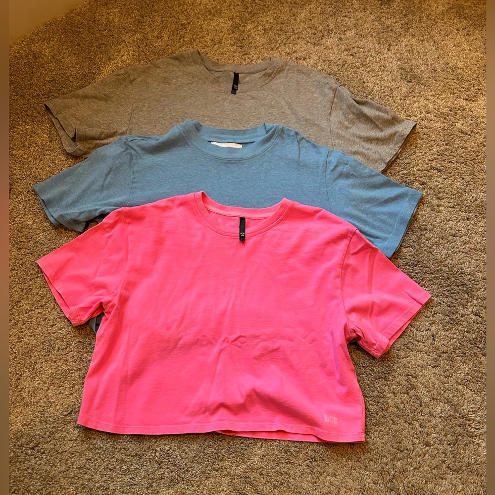 Set of Three small Casual Crop T-Shirts - bright Pink & Gray by Ugg